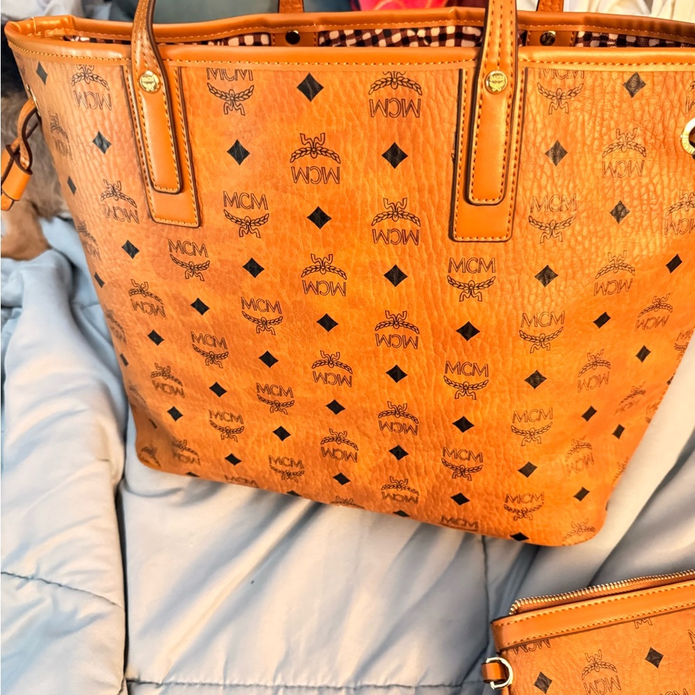 MCM Cognac Visetos Tote Bag - Picture 5 of 5